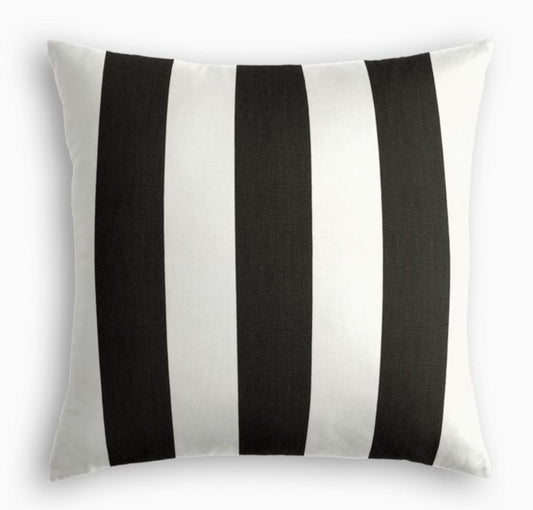 Brandis Indoor/Outdoor Throw Pillow