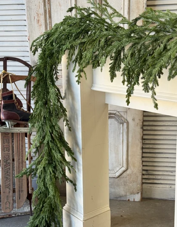 9' Greenwood Valley Garland