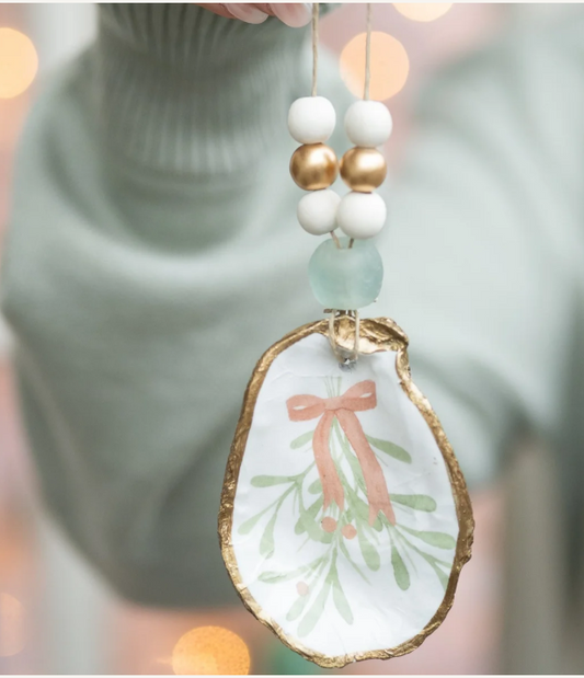 Printed Hues Ornament:  Mistletoe